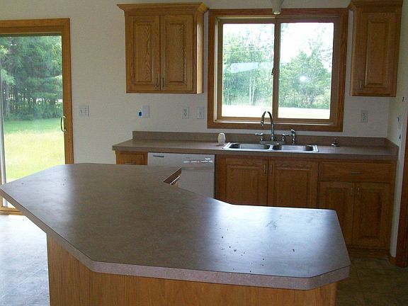 3rd image of 2618 178th Ln NE