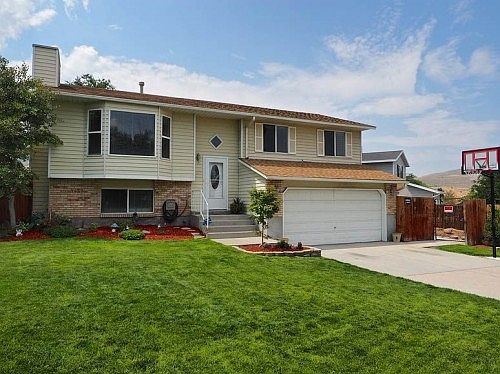 1st image of 8323 W Danbury Dr