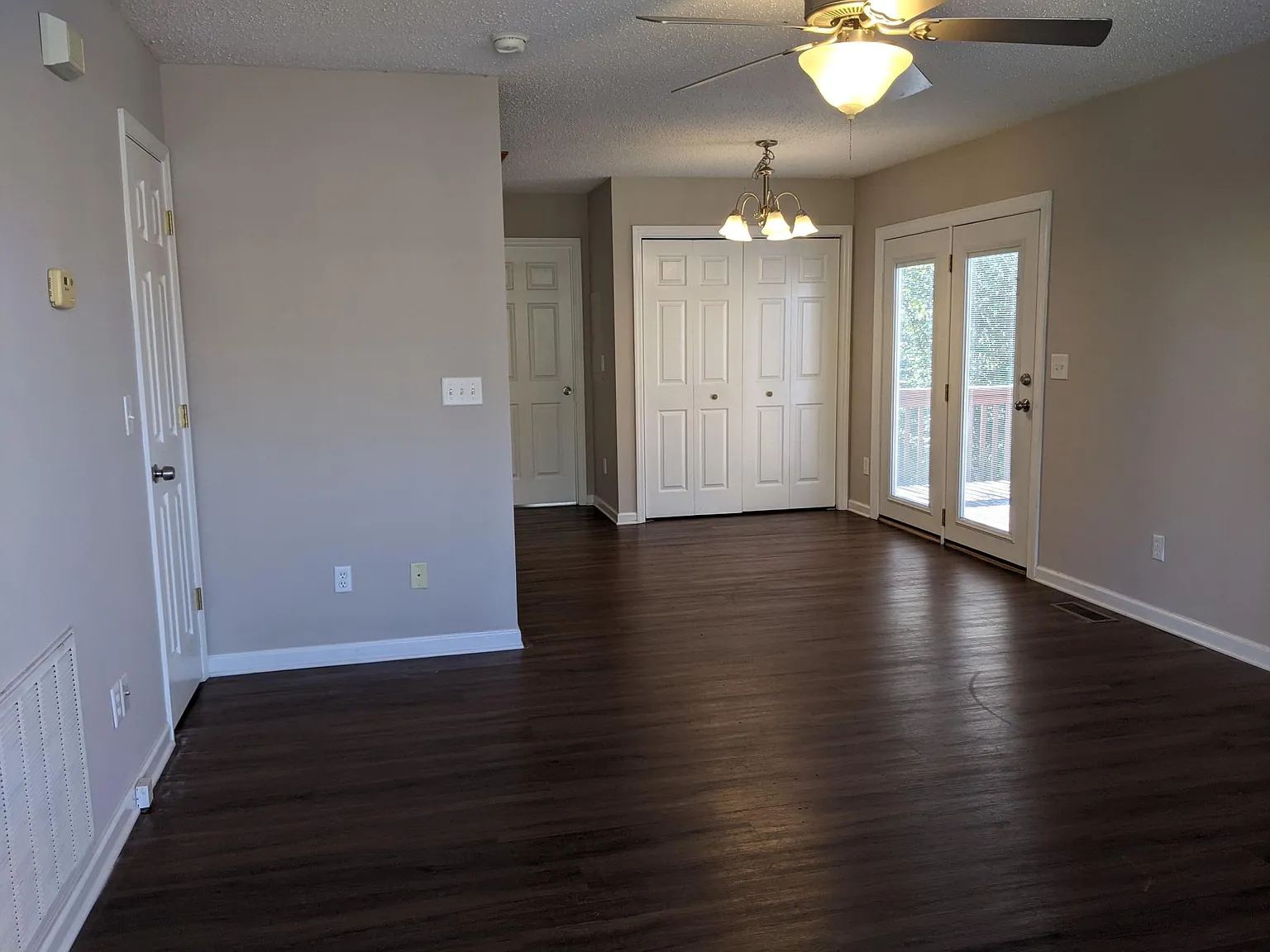 3 bed, 1295 sqft, $1,400 — Photo 3