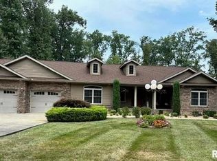 403 Margaret Dr, Herrin, IL 62948