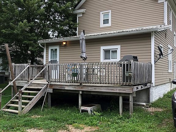 3rd image of 423 N Main St