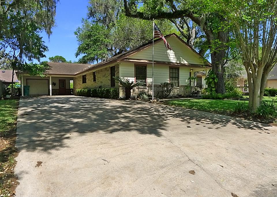 1st image of 120 Laurel Valley Dr