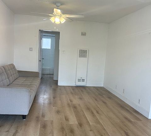4th image of 820 Westbourne Dr APT 5