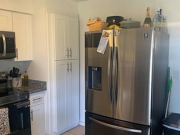 5th image of 3026 Jennings Dr