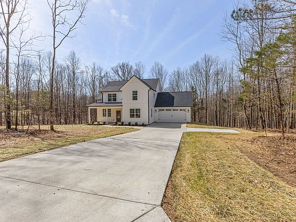 2nd image of 1033 Walnut Grove Rd