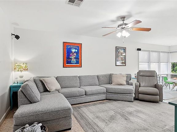 5th image of 1464 Granada Dr