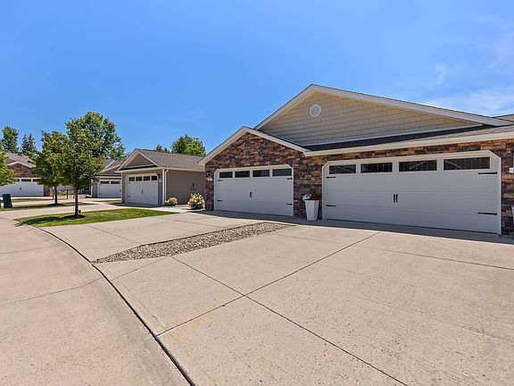2nd image of 775 Watermill Pl #1707