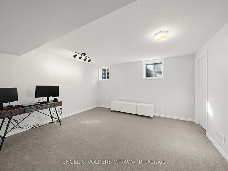 705 Perseus Ave — Photo 29