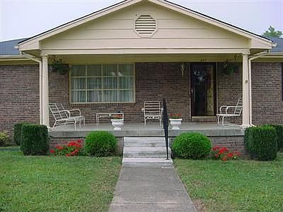 2nd image of 211 Vicksburg Dr