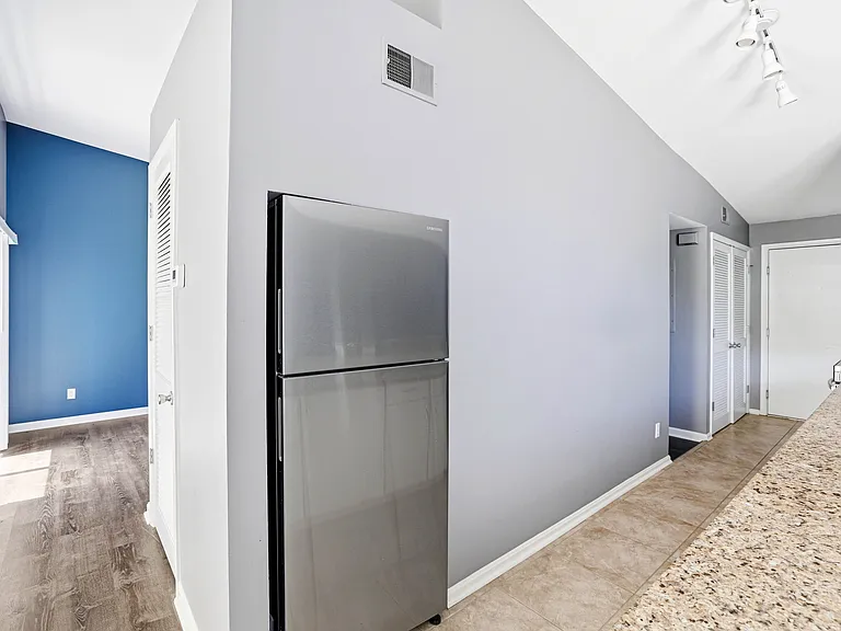 2745 Grinstead Dr #208 — Photo 15
