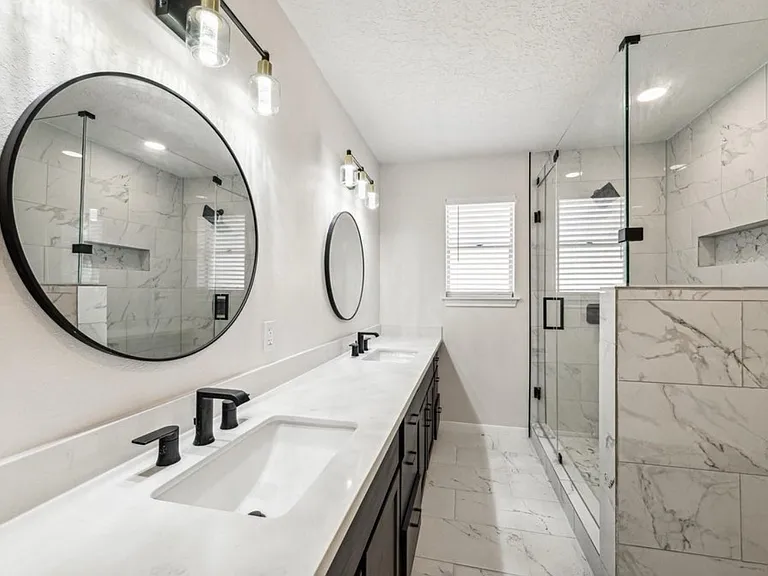 1319 Forsythe Ln — Photo 6