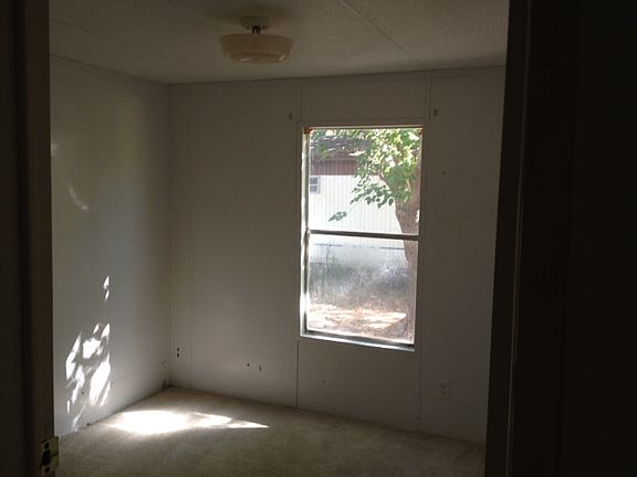 3rd image of 516 Avenue F #2