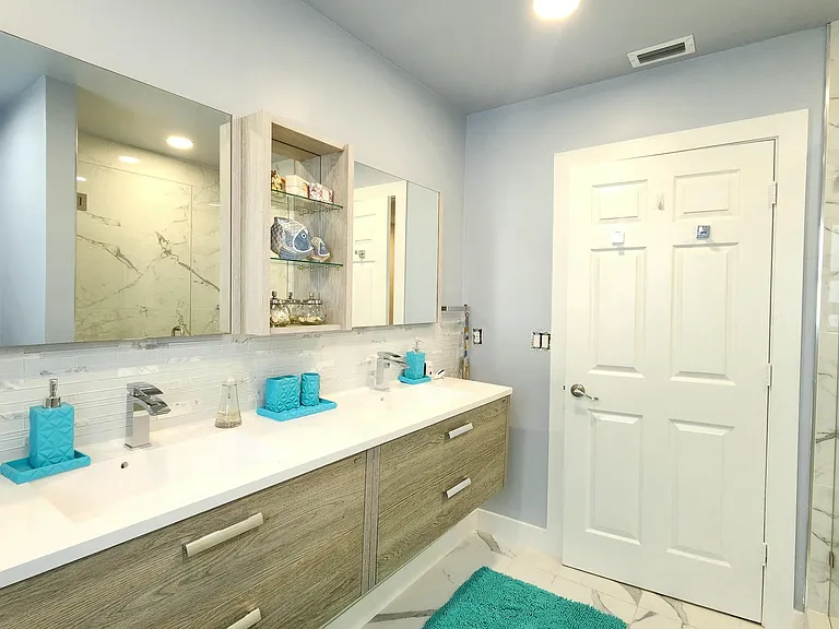 1851 Corsica Dr — Photo 50