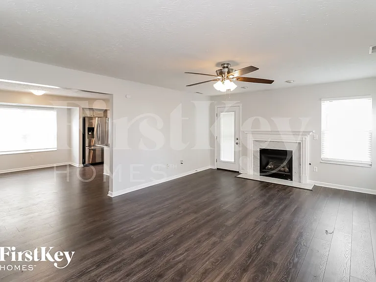5973 Marsh Cir — Photo 3