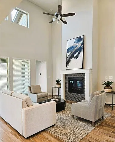 4 bed, 3.5 bath, 2599 sqft, $3,250 — Photo 4