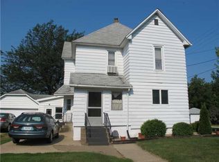 105 & N West St, Stanwood, IA --