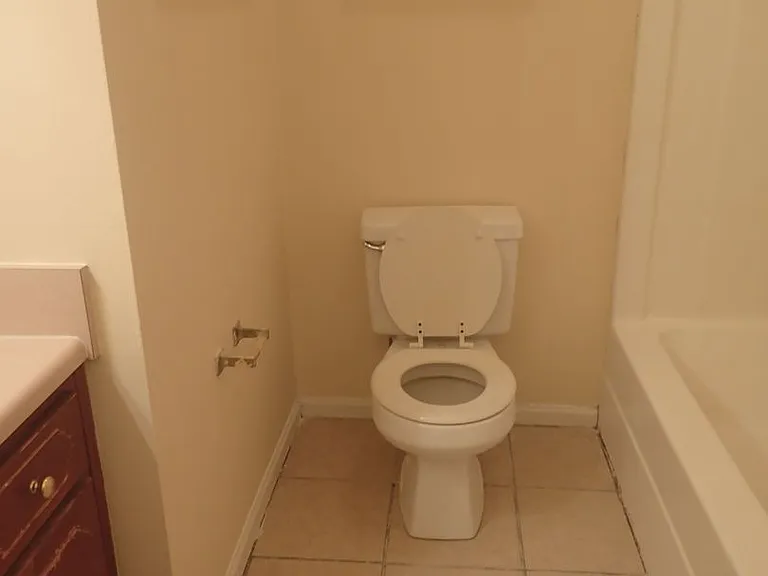 3905 Heatherwoods Dr — Photo 8