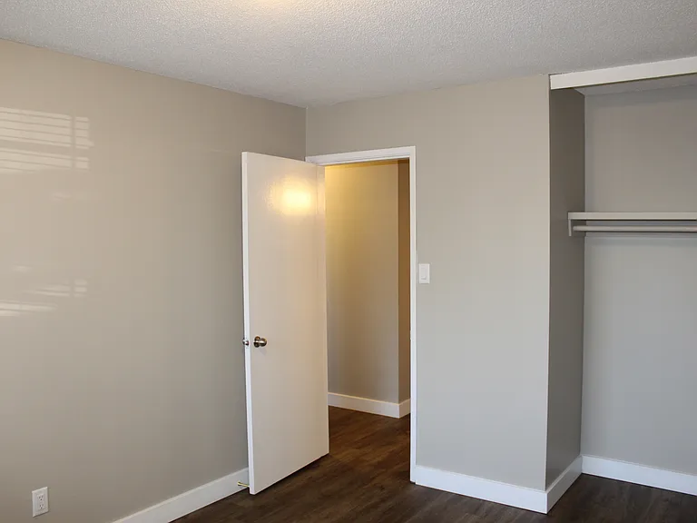 10235 123rd St NW — Photo 14