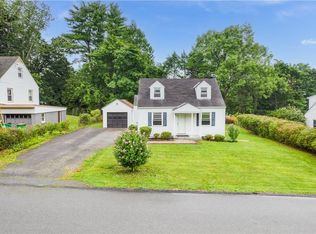 41 Kinderhook Dr, Poughkeepsie, NY 12603