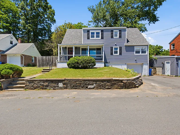 35 Fountain Ave — Photo 1
