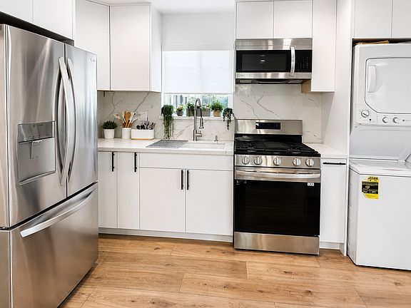 3rd image of 5735 Wilhelmina Ave
