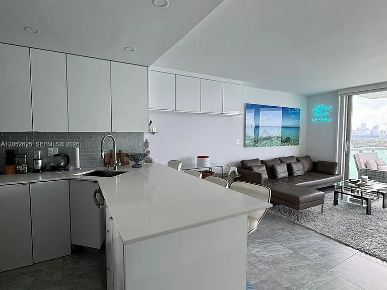 1000 West Ave #1419 — Photo 13