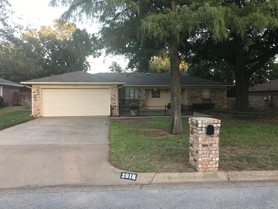 Welcome home to 2918 Cardinal Drive.