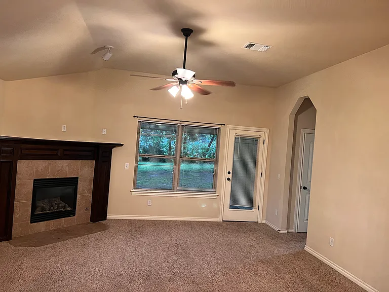 1523 Morland Ave — Photo 5