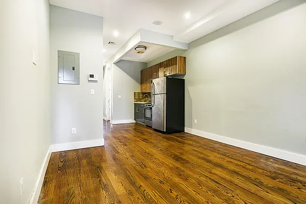 Rented by Brooklyn Group | media 10