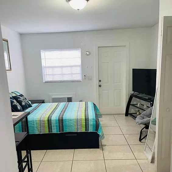Village Green Dr, Miami — Photo 1