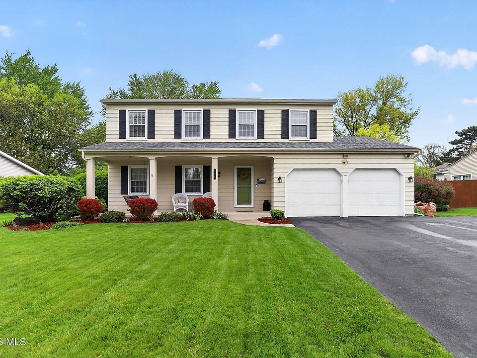 1st image of 545 Dussel Dr