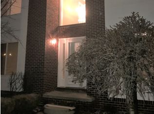 31599 Winter Creek Dr, Chesterfield, MI