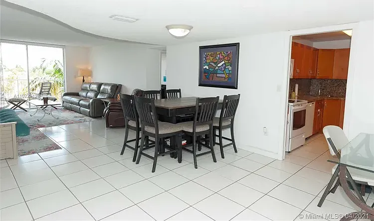 210 Seaview Dr #405 — Photo 2