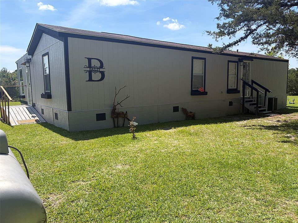 1st image of 585 Hunter Rd