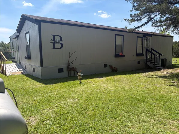 585 Hunter Rd, Livingston, TX 77351