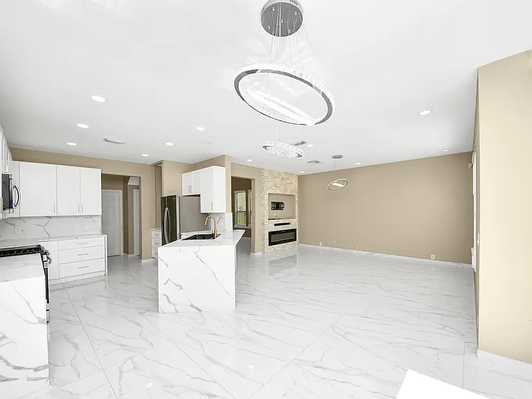 11027 Dellrose Crossing Dr — Photo 7