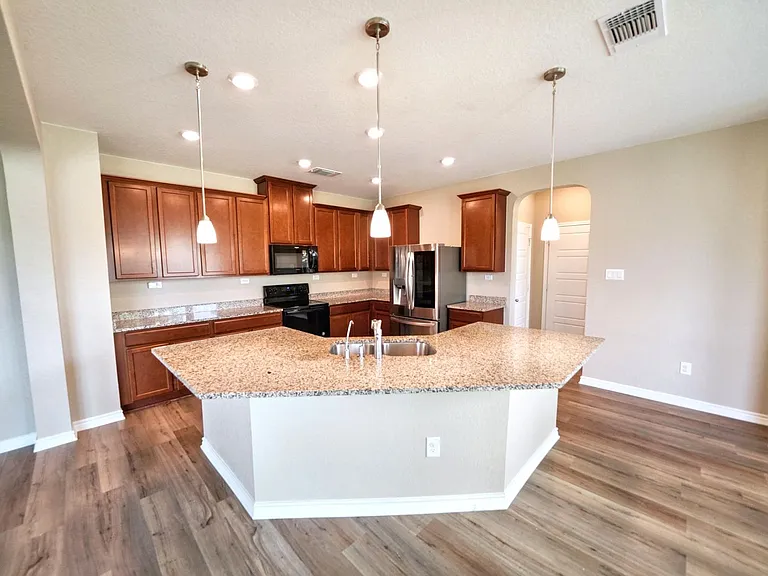 107 Kyle Cv — Photo 15
