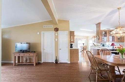 1st image of 3301 Island Dr