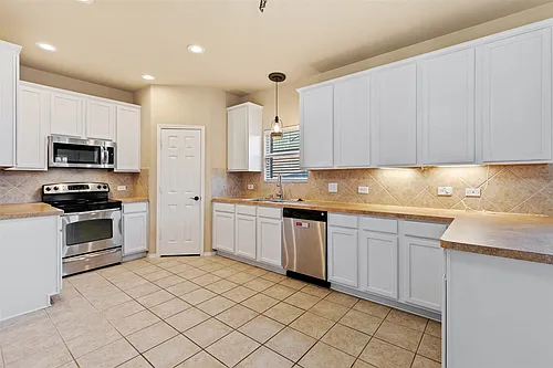 504 Teal Ln Photo 1