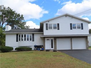 7316 Buckley Rd, North Syracuse, NY 13212