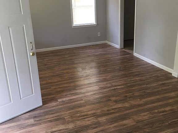2nd image of 1596 Harmen St