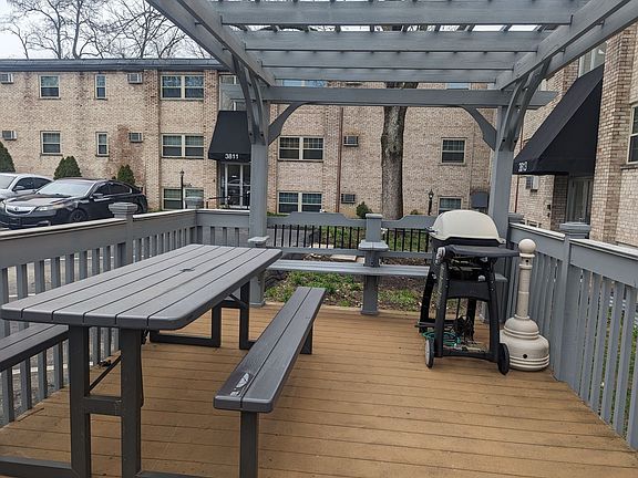3rd image of 3805 Ferdinand Pl #35