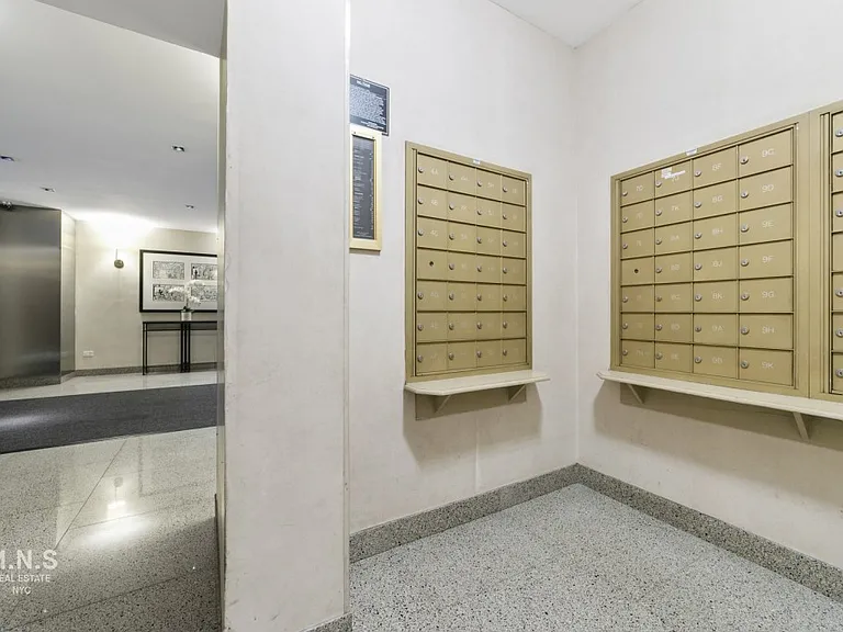 155 E 55th St #9RB — Photo 12