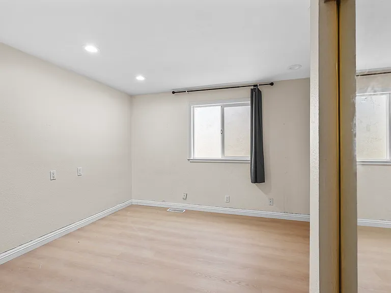 2340 Park Ave — Photo 9