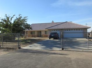 14910 Mission St, Hesperia, CA 92345