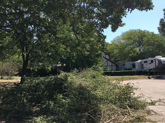 5th image of 1501 Angelina Bend Dr