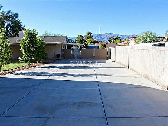 3rd image of 4327 W Red Coach Ave