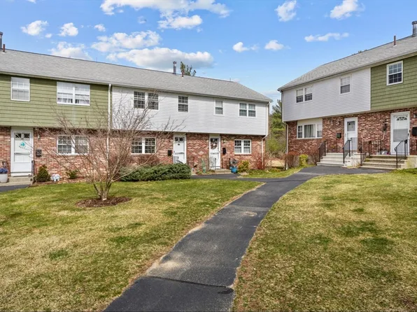 14 Hemlock Cir, Millis, MA 02054