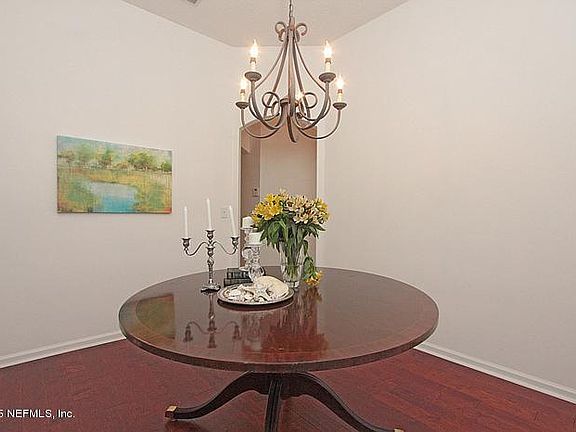 4th image of 335 BRIER ROSE Lane
