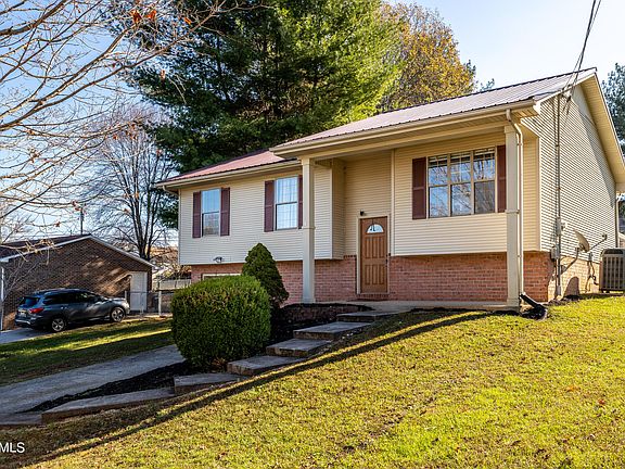 2nd image of 3151 Valemont Dr
